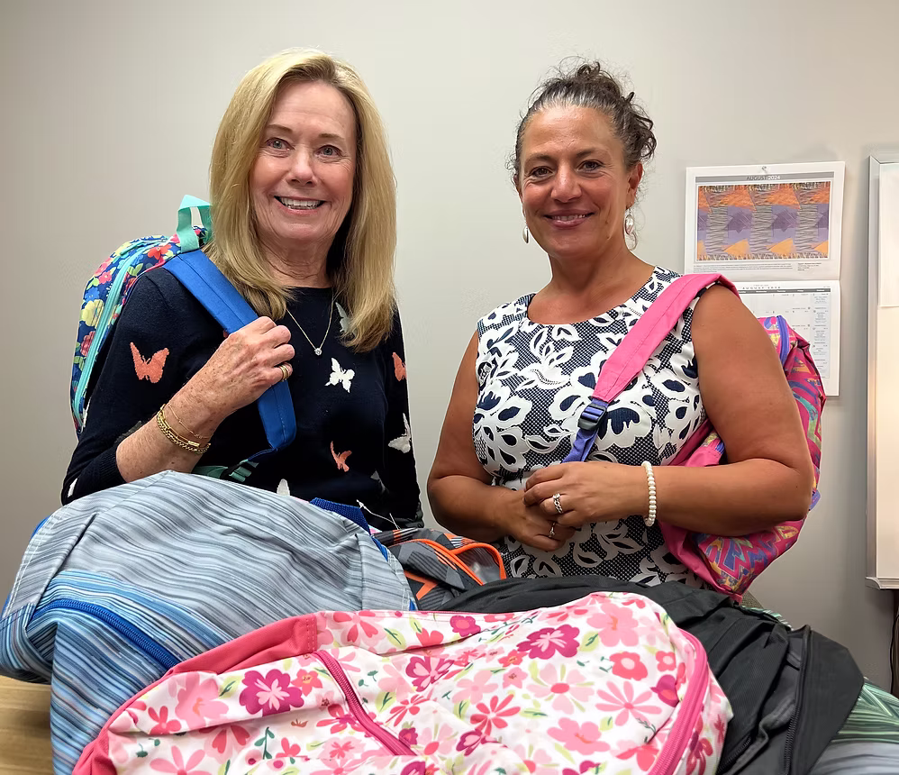 Foto de la Campaña de Mochilas y Útiles Escolares — ASCHC